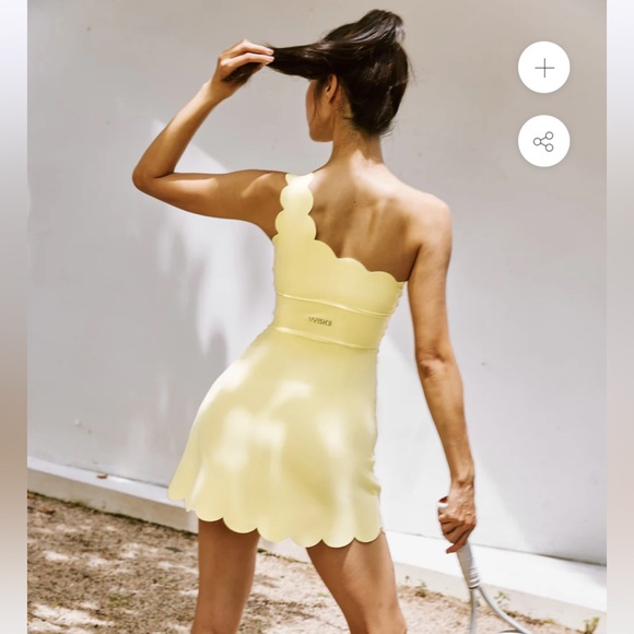 NEW WISKII One Shoulder Dynamic Dress in Lemon Size Small - Picture 3 of 9